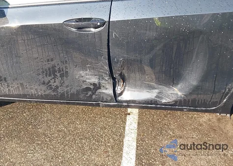 2018 Toyota Corolla Le from USA, damaged, VIN 2T1BURHE0JC013100